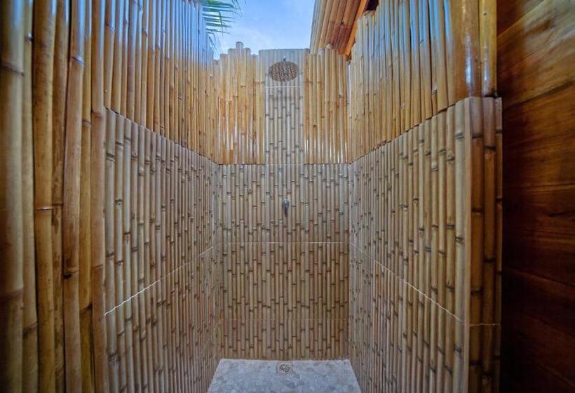 디럭스 룸 가든 전망, Begadang