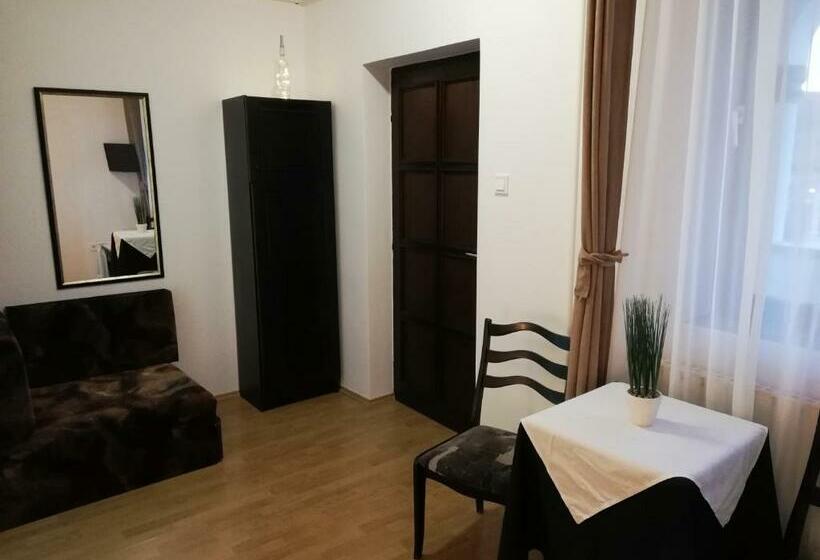 اتاق استاندارد, Eden Panzió