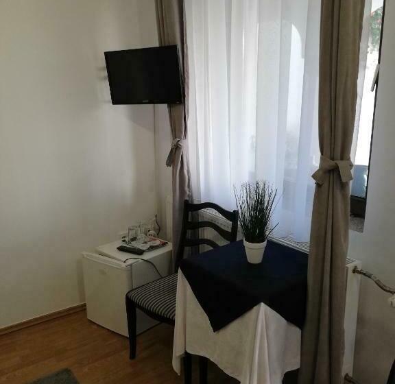 اتاق استاندارد, Eden Panzió