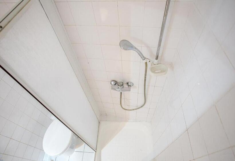 اتاق استاندارد سه نفره, Eden Panzió