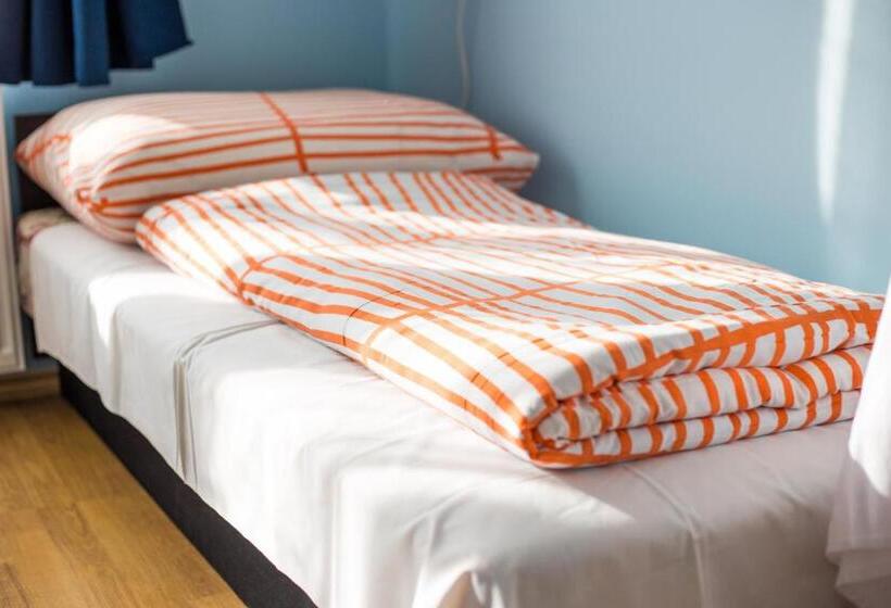 اتاق استاندارد چهار تخته, Eden Panzió