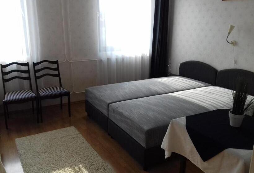 اتاق استاندارد چهار تخته, Eden Panzió