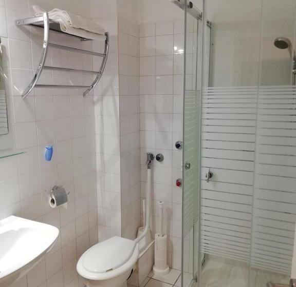 اتاق استاندارد, Eden Panzió