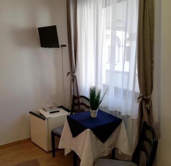 اتاق استاندارد, Eden Panzió