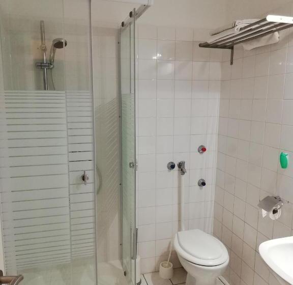 اتاق استاندارد, Eden Panzió