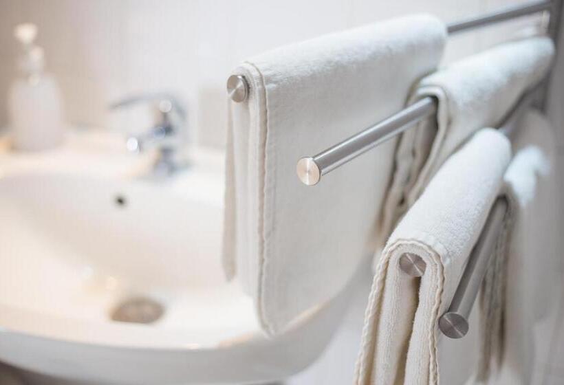 اتاق استاندارد سه نفره, Eden Panzió