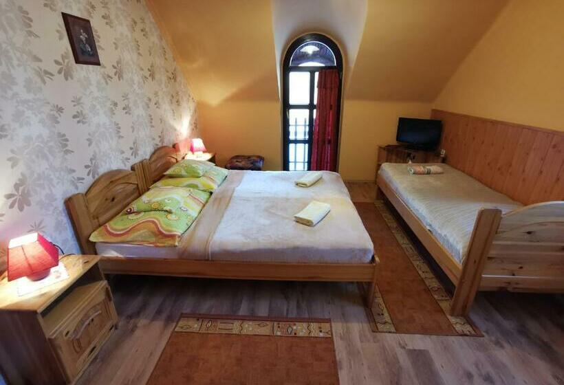 スタンダードトリプルルーム, Hegyi Panzió