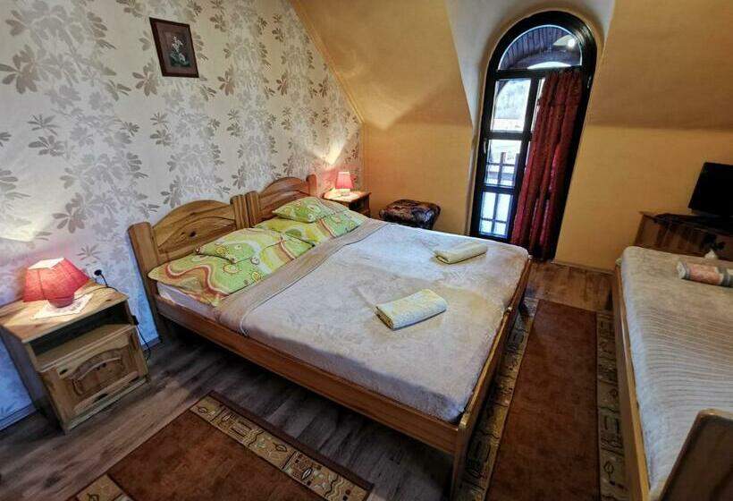 スタンダードトリプルルーム, Hegyi Panzió