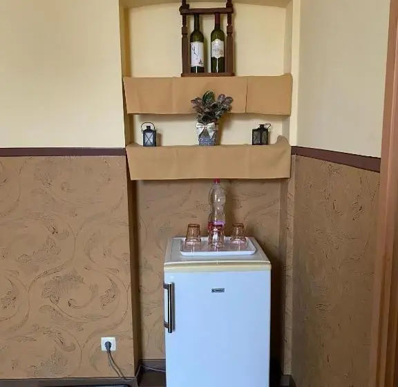 スタンダードトリプルルーム, Hét Pecsét Fogadó étterem