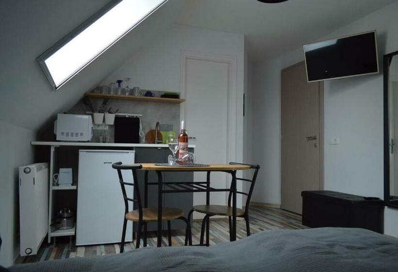 דירה בת חדר שינה 1 עם מרפסת, Rebeka Panzió