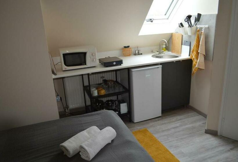 דירת חדר עם טרסה, Rebeka Panzió