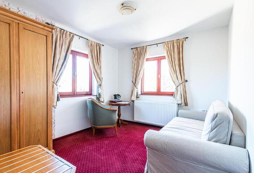 Семейный Номер Deluxe, Borhotel Sziluett Farkasmály