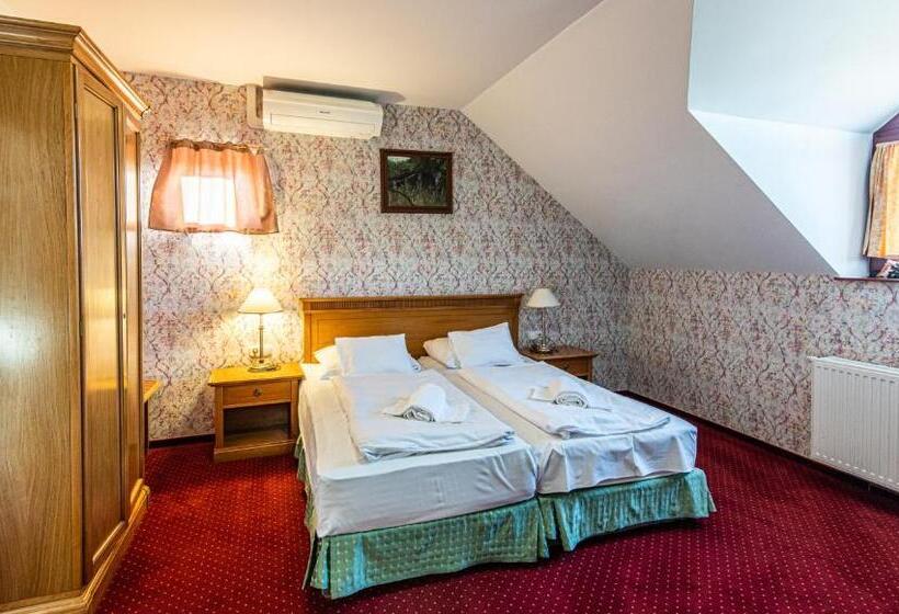 エクゼクティブトリプル, Borhotel Sziluett Farkasmály