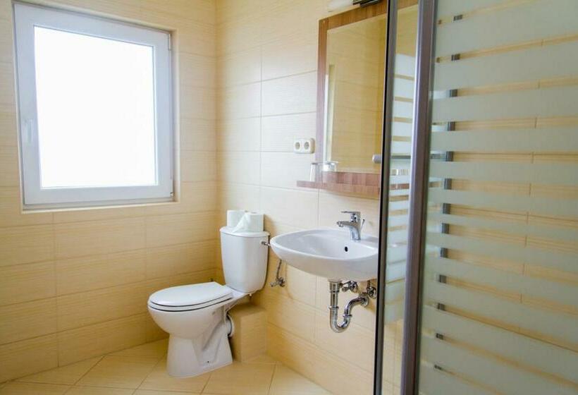 スタンダードルーム, Corvina Hotel Restaurant