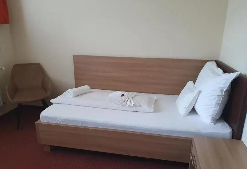 Standard Single Room, Corvina Hotel Restaurant