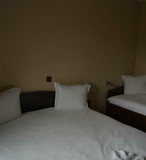 غرفة قياسية ثلاثية, Family Hotel Balkana