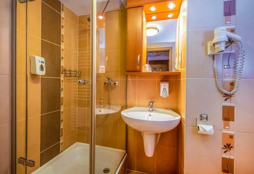 Standard-huone, Duna