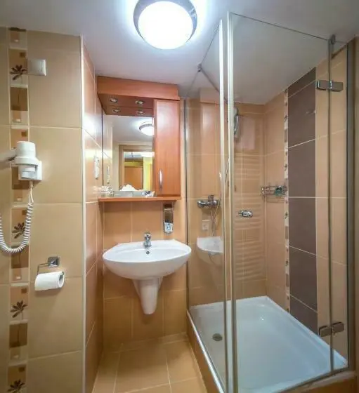 Standard-huone, Duna