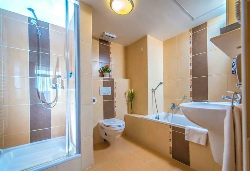 침실 1개 아파트, Duna