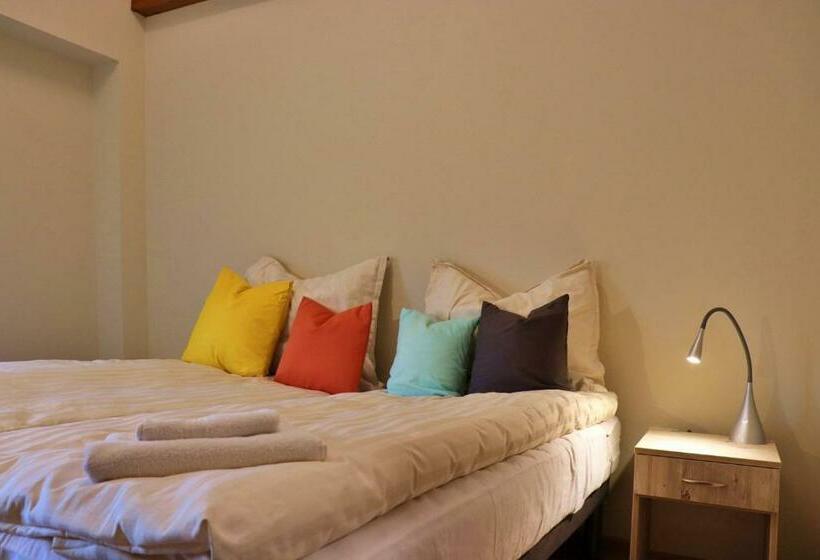 Номер Стандарт, Kenguru Panzió