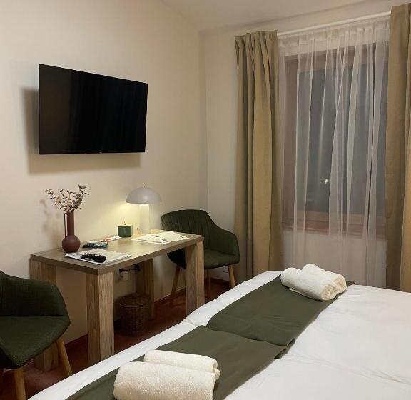 Номер Superior, Kenguru Panzió