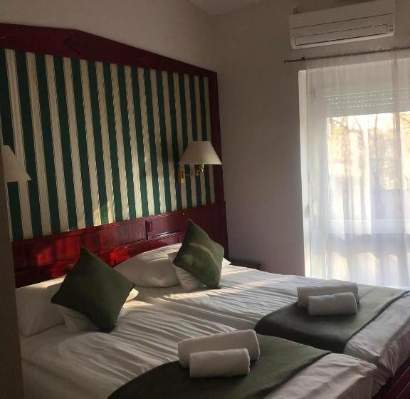 Номер Deluxe, Kenguru Panzió