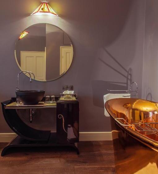 إستوديو قياسى سرير كينج, Káli Art Inn