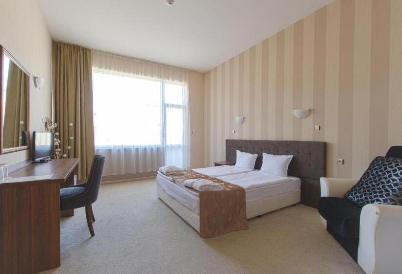 شقة غرفة واحدة, Monte Cristo