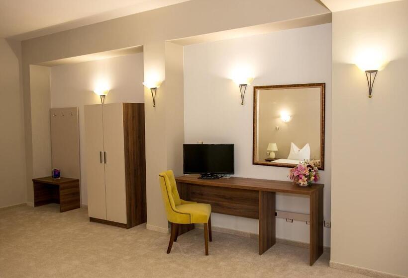 غرفة ديلوكس, Monte Cristo