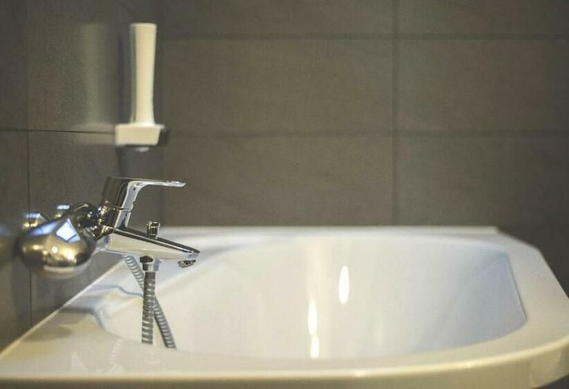 Классический Номер, Munkácsy