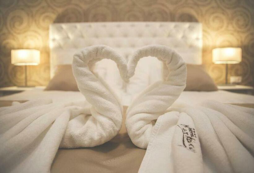 スーペリアールーム, Munkácsy