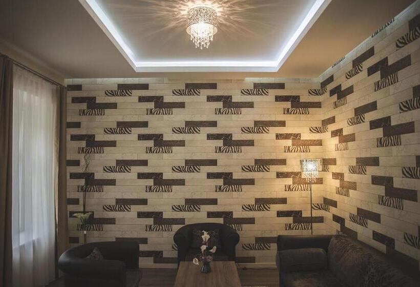 Люкс Повышенной Комфортности, Munkácsy