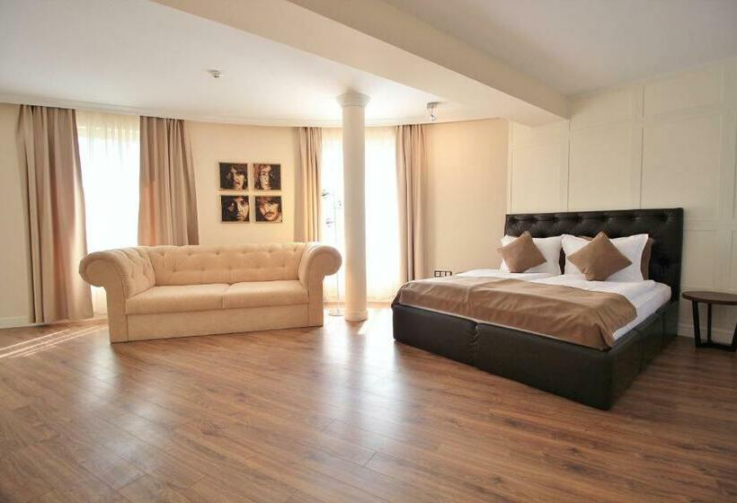 디럭스 주니어 스위트, Residence House Ruse