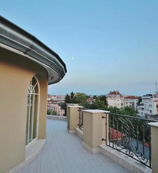اتاق دوبلکس, Residence House Ruse