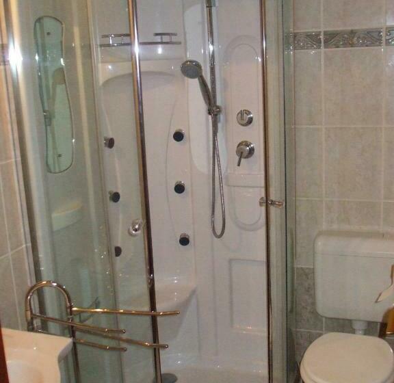 חדר סטנדרט, Rákóczi Panzió