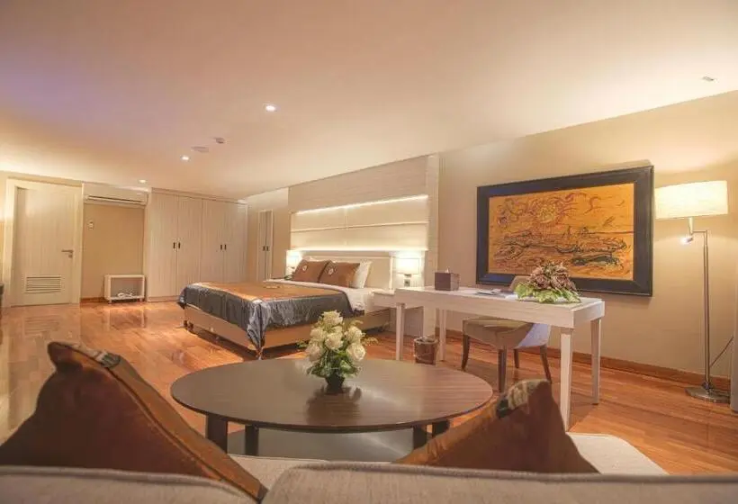 1 Bedroom Penthouse Apartment, Sotis Hotel Kupang