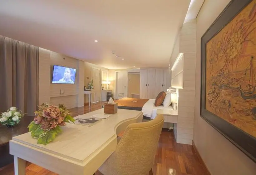 1 Bedroom Penthouse Apartment, Sotis Hotel Kupang