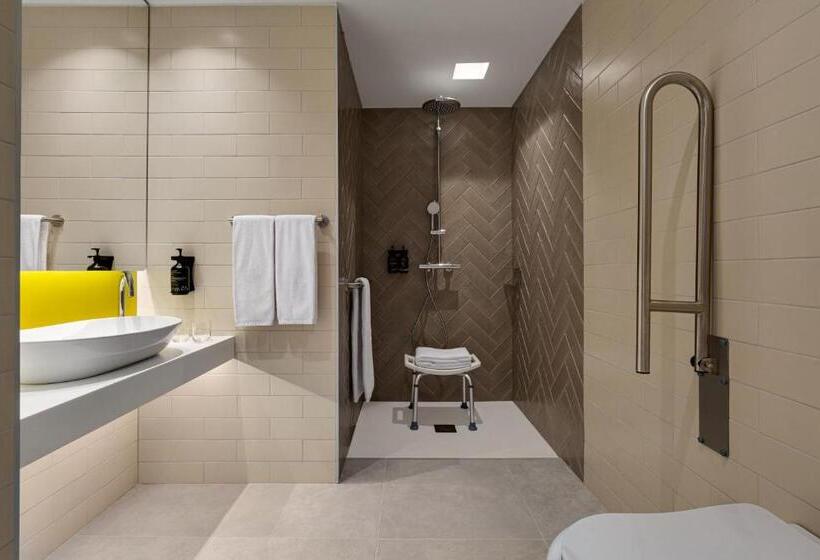 اتاق استاندارد برای معلولان, Holiday Inn Express Evora, An Ihg