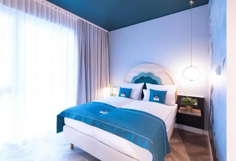 デラックストリプルルーム, Holiday Inn The Niu, Flower Konstanz, An Ihg