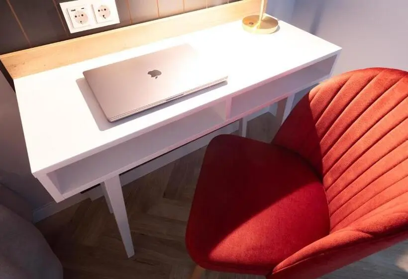 デラックストリプルルーム, Holiday Inn The Niu, Flower Konstanz, An Ihg
