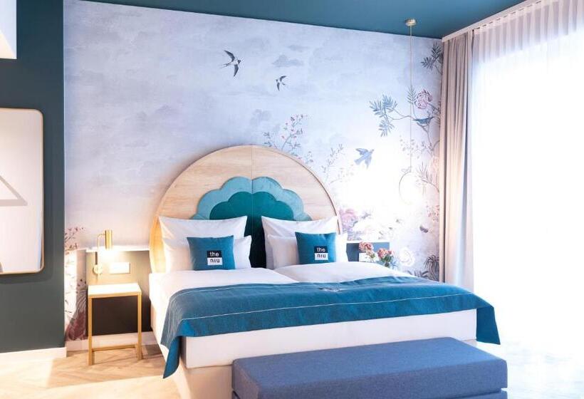 Quarto Triplo Deluxe, Holiday Inn The Niu, Flower Konstanz, An Ihg