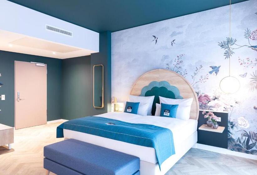 Quarto Triplo Deluxe, Holiday Inn The Niu, Flower Konstanz, An Ihg