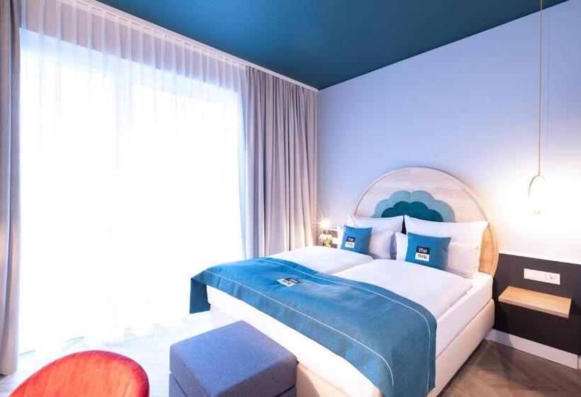 Escritório Estándar, Holiday Inn The Niu, Flower Konstanz, An Ihg