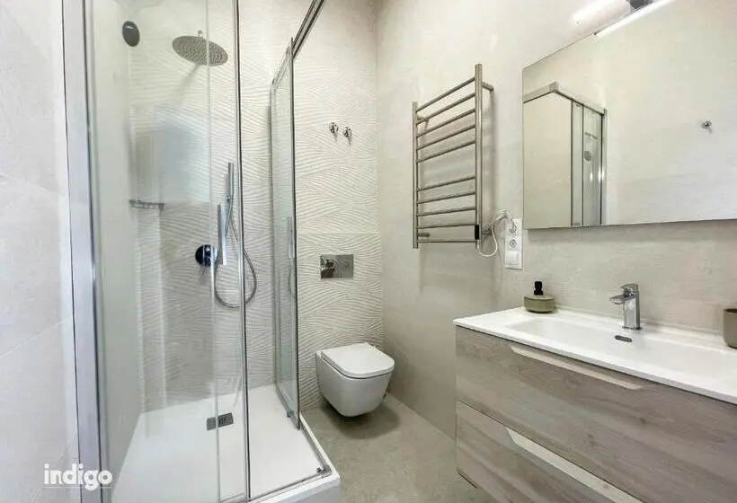 اتاق لوکس با تخت بزرگ, Casa Cristóbal Colón Habitaciones Con Vistas A Semana Santa Y Fiestas