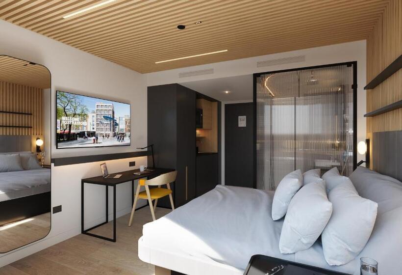 Standart Stüdyo, Yotelpad London Stratford