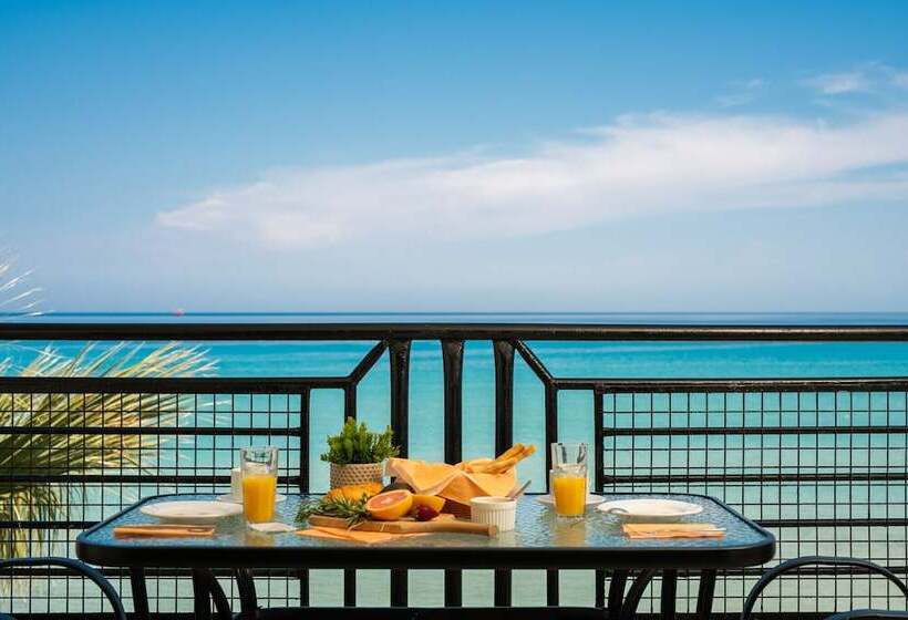 Семейное Студио, Sea View