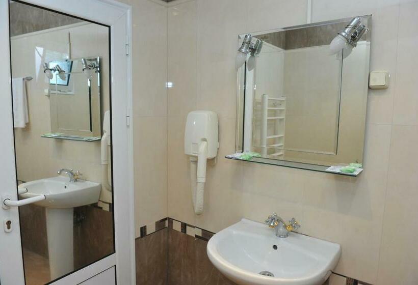 ジュニアスイート, Eros Motel