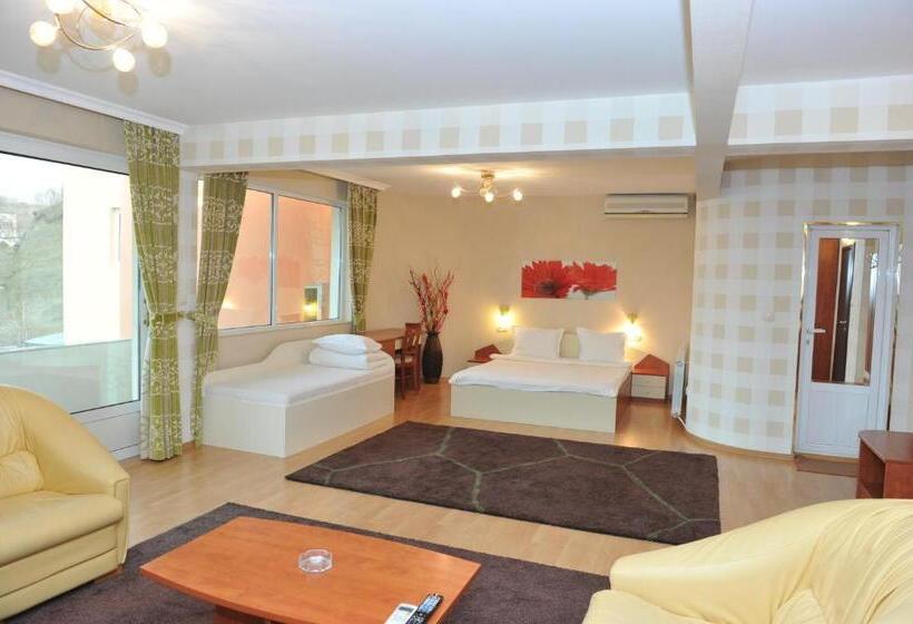 コンフォーとジュニアスイート, Eros Motel