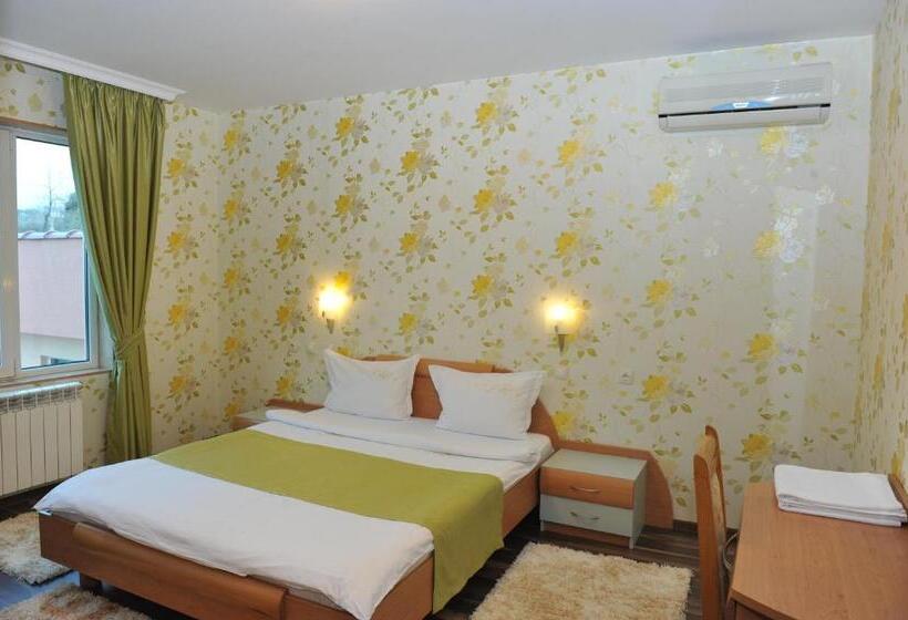 2 Bedroom Suite with Balcony, Eros Motel