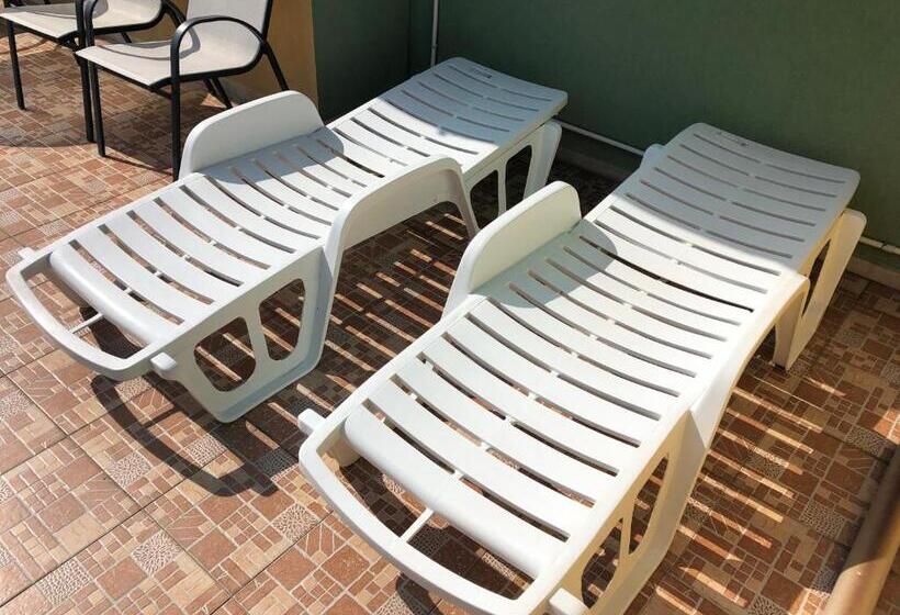 Апартаменты Deluxe 2 Спальни, Family Hotel Avenue